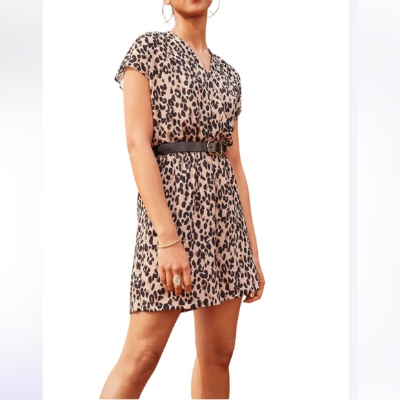 NWOT Halogen Women's Leopard Multi Playsuit Romper Short Sleeves Sz S - Picture 3 of 16